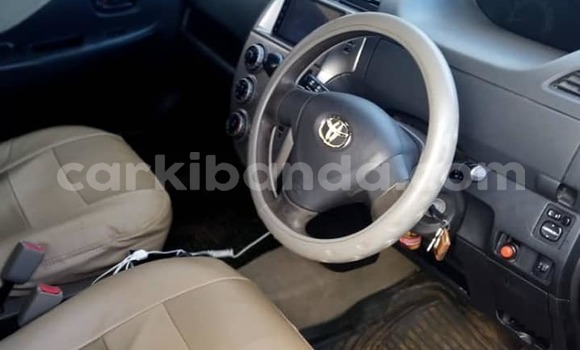 Gura Yakoze Toyota Ractis Silver Imodoka i Kampala mu Uganda Gura Yakoze Toyota Ractis Silver Imodoka i Kampala mu Uganda