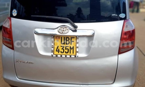 Gura Yakoze Toyota Ractis Silver Imodoka i Kampala mu Uganda Gura Yakoze Toyota Ractis Silver Imodoka i Kampala mu Uganda