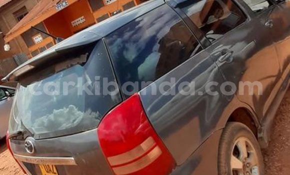 Gura Yakoze Toyota Wish Blue Imodoka i Kampala mu Uganda Gura Yakoze Toyota Wish Blue Imodoka i Kampala mu Uganda