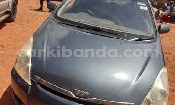 Gura Yakoze Toyota Wish Blue Imodoka i Kampala mu Uganda Gura Yakoze Toyota Wish Blue Imodoka i Kampala mu Uganda