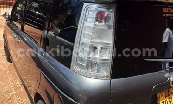 Acheter Occasion Voiture Toyota Sienta Noir à Kampala, Ouganda Acheter Occasion Voiture Toyota Sienta Noir à Kampala, Ouganda