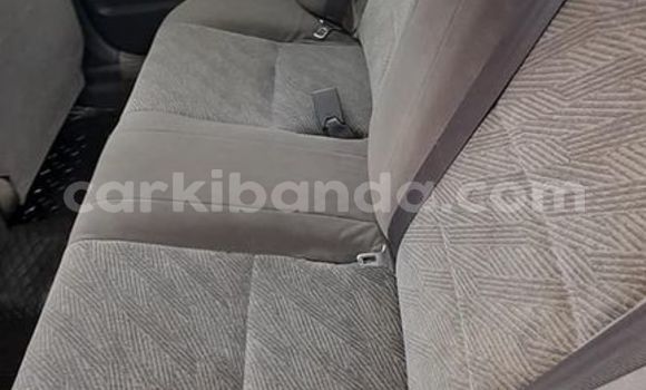 Gura Yakoze Toyota Premio White Imodoka i Kampala mu Uganda Gura Yakoze Toyota Premio White Imodoka i Kampala mu Uganda