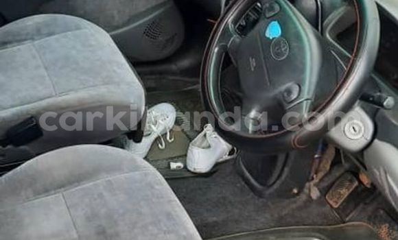 Gura Yakoze Toyota Raum Silver Imodoka i Kampala mu Uganda Gura Yakoze Toyota Raum Silver Imodoka i Kampala mu Uganda