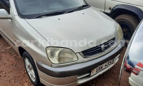 Gura Yakoze Toyota Raum Silver Imodoka i Kampala mu Uganda Gura Yakoze Toyota Raum Silver Imodoka i Kampala mu Uganda