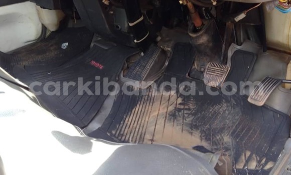 Gura Yakoze Toyota Town Ace White Imodoka i Kampala mu Uganda Gura Yakoze Toyota Town Ace White Imodoka i Kampala mu Uganda