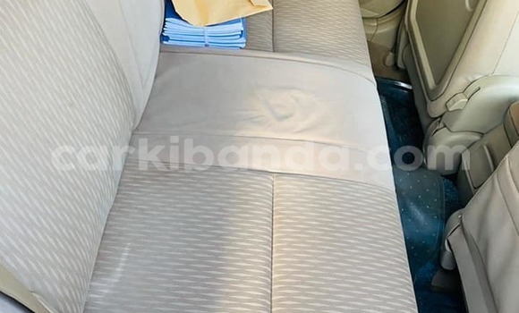 Gura Yakoze Toyota Allex Silver Imodoka i Kampala mu Uganda Gura Yakoze Toyota Allex Silver Imodoka i Kampala mu Uganda