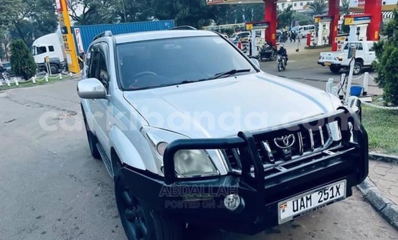 Acheter Occasion Voiture Toyota Land Cruiser Prado Gris à Kampala, Ouganda Acheter Occasion Voiture Toyota Land Cruiser Prado Gris à Kampala, Ouganda