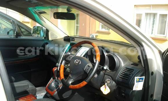 Buy Used Toyota Harrier Silver Car in Arua in Uganda Buy Used Toyota Harrier Silver Car in Arua in Uganda