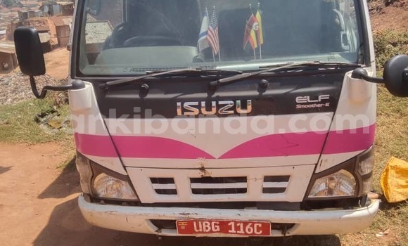 Acheter Occasion Utilitaire Isuzu FTR 850 Blanc à Kampala, Ouganda Acheter Occasion Utilitaire Isuzu FTR 850 Blanc à Kampala, Ouganda