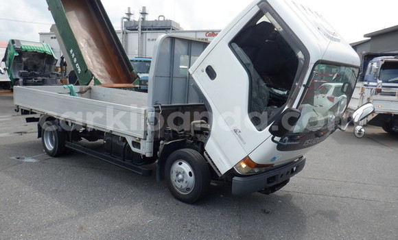 Buy Used Toyota Elf White Car in Kampala in Uganda Buy Used Toyota Elf White Car in Kampala in Uganda