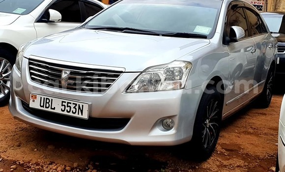 Acheter Occasion Voiture Toyota Premio Gris à Kampala, Ouganda Acheter Occasion Voiture Toyota Premio Gris à Kampala, Ouganda