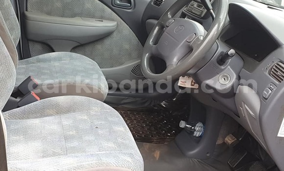 Gura Yakoze Toyota Raum Silver Imodoka i Kampala mu Uganda Gura Yakoze Toyota Raum Silver Imodoka i Kampala mu Uganda