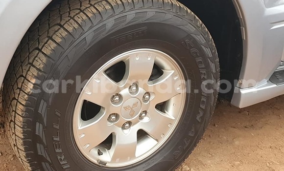 Gura Yakoze Mitsubishi Pajero Silver Imodoka i Kampala mu Uganda Gura Yakoze Mitsubishi Pajero Silver Imodoka i Kampala mu Uganda