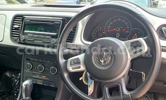 Acheter Occasion Voiture Volkswagen Beetle Gris à Kampala, Ouganda Acheter Occasion Voiture Volkswagen Beetle Gris à Kampala, Ouganda