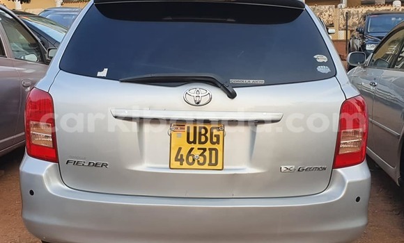 Gura Yakoze Toyota Fielder Silver Imodoka i Kampala mu Uganda Gura Yakoze Toyota Fielder Silver Imodoka i Kampala mu Uganda