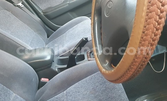 Gura Yakoze Toyota Premio Silver Imodoka i Kampala mu Uganda Gura Yakoze Toyota Premio Silver Imodoka i Kampala mu Uganda