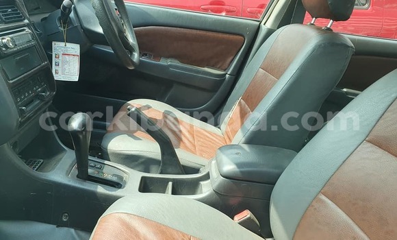 Gura Yakoze Toyota Premio White Imodoka i Kampala mu Uganda Gura Yakoze Toyota Premio White Imodoka i Kampala mu Uganda