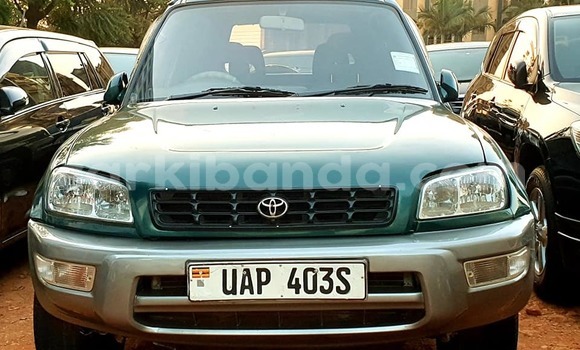 Gura Yakoze Toyota RAV4 Green Imodoka i Kampala mu Uganda Gura Yakoze Toyota RAV4 Green Imodoka i Kampala mu Uganda