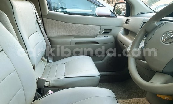 Gura Yakoze Toyota Raum Red Imodoka i Kampala mu Uganda Gura Yakoze Toyota Raum Red Imodoka i Kampala mu Uganda