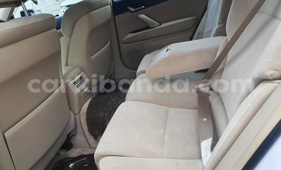 Acheter Occasion Voiture Toyota Mark X Blanc à Kampala, Ouganda Acheter Occasion Voiture Toyota Mark X Blanc à Kampala, Ouganda