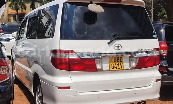 Gura Yakoze Toyota Alphard White Imodoka i Kampala mu Uganda Gura Yakoze Toyota Alphard White Imodoka i Kampala mu Uganda