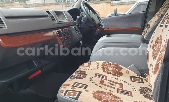 Acheter Occasion Voiture Toyota Hiace Noir à Kampala, Ouganda Acheter Occasion Voiture Toyota Hiace Noir à Kampala, Ouganda