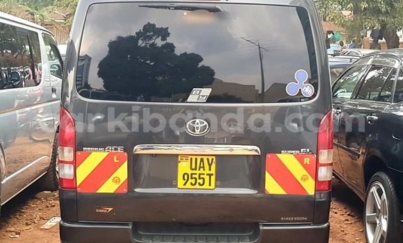 Acheter Occasion Voiture Toyota Hiace Noir à Kampala, Ouganda Acheter Occasion Voiture Toyota Hiace Noir à Kampala, Ouganda