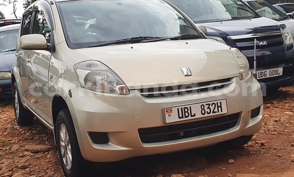 Acheter Occasion Voiture Toyota Passo Beige à Kampala, Ouganda Acheter Occasion Voiture Toyota Passo Beige à Kampala, Ouganda