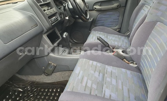 Gura Yakoze Toyota RAV4 Blue Imodoka i Kampala mu Uganda Gura Yakoze Toyota RAV4 Blue Imodoka i Kampala mu Uganda