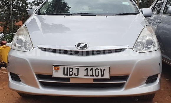 Acheter Occasion Voiture Toyota Wish Gris à Kampala, Ouganda