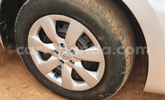 Gura Yakoze Toyota Wish Silver Imodoka i Kampala mu Uganda Gura Yakoze Toyota Wish Silver Imodoka i Kampala mu Uganda