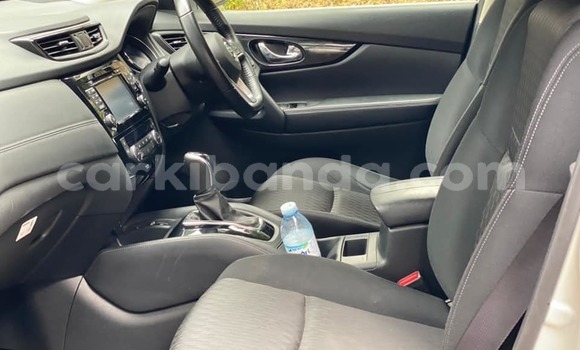 Acheter Occasion Voiture Nissan X–Trail Blanc à Kampala, Ouganda Acheter Occasion Voiture Nissan X–Trail Blanc à Kampala, Ouganda