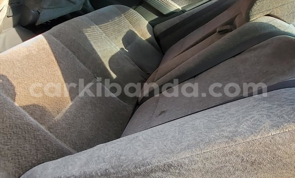 Acheter Occasion Voiture Toyota Premio Blanc à Kampala, Ouganda Acheter Occasion Voiture Toyota Premio Blanc à Kampala, Ouganda