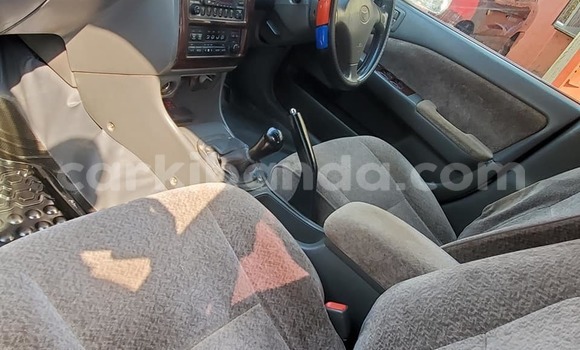 Acheter Occasion Voiture Toyota Premio Blanc à Kampala, Ouganda Acheter Occasion Voiture Toyota Premio Blanc à Kampala, Ouganda