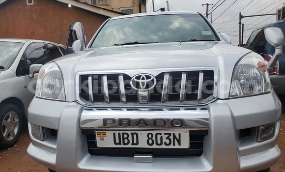 Acheter Occasion Voiture Toyota Land Cruiser Prado Gris à Kampala, Ouganda