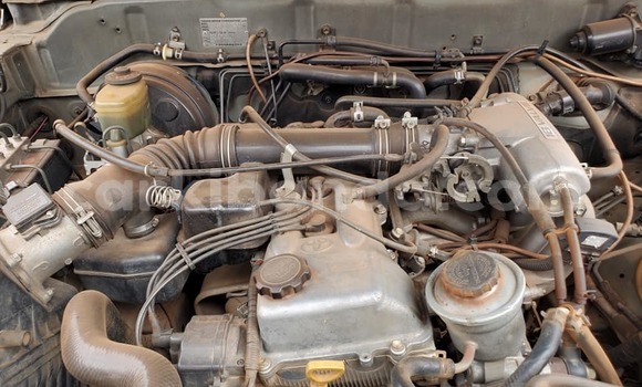 Acheter Occasion Voiture Toyota Land Cruiser Prado Gris à Kampala, Ouganda Acheter Occasion Voiture Toyota Land Cruiser Prado Gris à Kampala, Ouganda