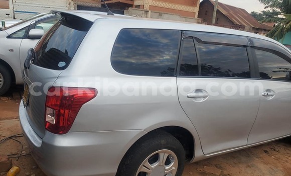 Acheter Occasion Voiture Toyota Fielder Gris à Kampala, Ouganda Acheter Occasion Voiture Toyota Fielder Gris à Kampala, Ouganda