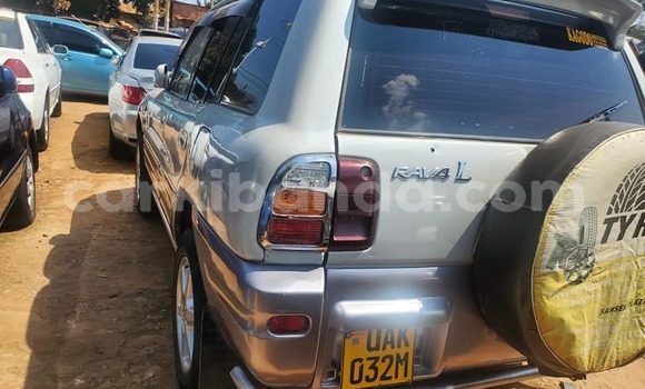 Acheter Occasion Voiture Toyota RAV4 Blanc à Kampala, Ouganda Acheter Occasion Voiture Toyota RAV4 Blanc à Kampala, Ouganda