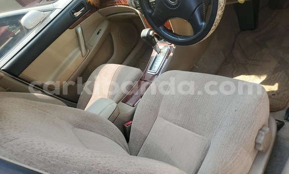 Acheter Occasion Voiture Toyota Premio Gris à Kampala, Ouganda Acheter Occasion Voiture Toyota Premio Gris à Kampala, Ouganda