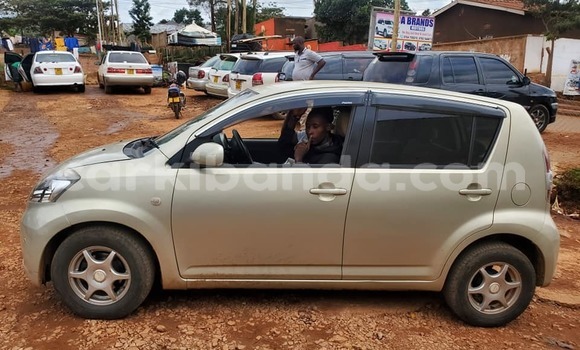 Acheter Occasion Voiture Toyota Passo Marron à Kampala, Ouganda Acheter Occasion Voiture Toyota Passo Marron à Kampala, Ouganda