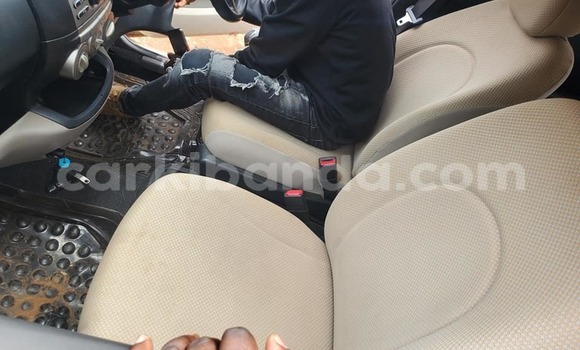 Acheter Occasion Voiture Toyota Passo Marron à Kampala, Ouganda Acheter Occasion Voiture Toyota Passo Marron à Kampala, Ouganda