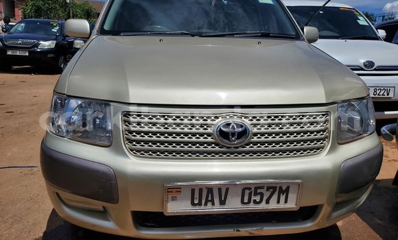 Acheter Occasion Voiture Toyota Succeed Marron à Kampala, Ouganda Acheter Occasion Voiture Toyota Succeed Marron à Kampala, Ouganda