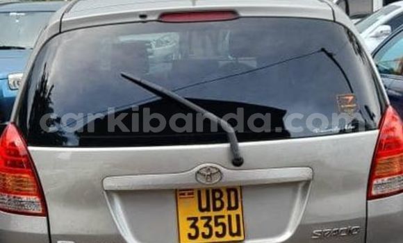 Acheter Occasion Voiture Toyota Spacio Gris à Kampala, Ouganda Acheter Occasion Voiture Toyota Spacio Gris à Kampala, Ouganda