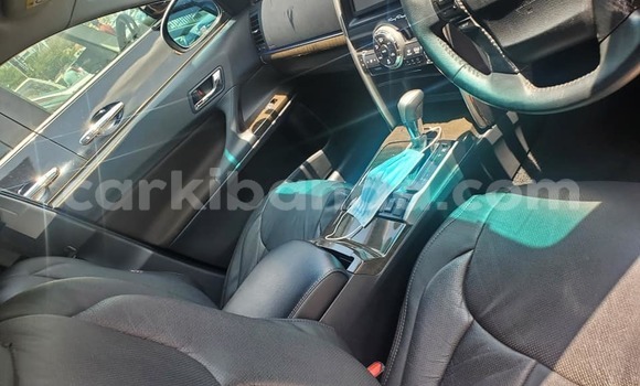 Acheter Occasion Voiture Toyota Mark X Noir à Kampala, Ouganda Acheter Occasion Voiture Toyota Mark X Noir à Kampala, Ouganda