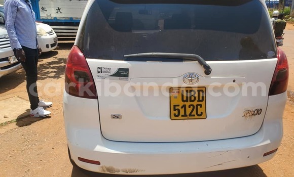 Acheter Occasion Voiture Toyota Spacio Blanc à Kampala, Ouganda Acheter Occasion Voiture Toyota Spacio Blanc à Kampala, Ouganda