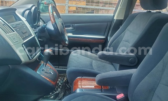 Acheter Occasion Voiture Toyota Harrier Noir à Kampala, Ouganda Acheter Occasion Voiture Toyota Harrier Noir à Kampala, Ouganda