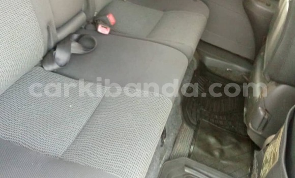 Acheter Occasion Voiture Toyota Raum Blanc à Kampala, Ouganda Acheter Occasion Voiture Toyota Raum Blanc à Kampala, Ouganda