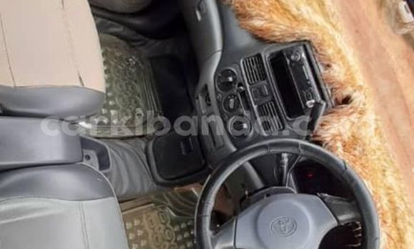 Acheter Occasion Voiture Toyota Raum Blanc à Kampala, Ouganda Acheter Occasion Voiture Toyota Raum Blanc à Kampala, Ouganda