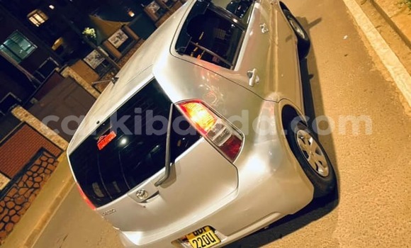 Acheter Occasion Voiture Toyota Passo Gris à Kampala, Ouganda Acheter Occasion Voiture Toyota Passo Gris à Kampala, Ouganda