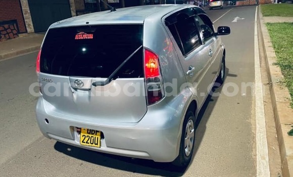 Acheter Occasion Voiture Toyota Passo Gris à Kampala, Ouganda Acheter Occasion Voiture Toyota Passo Gris à Kampala, Ouganda